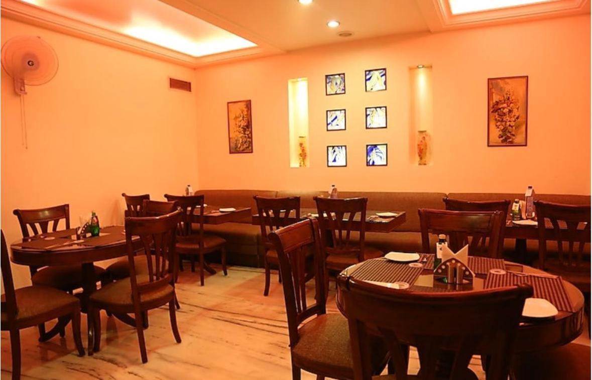 Hotel Florence Inn, Karol Bagh, New Delhi, 2 Min From Metro מראה חיצוני תמונה