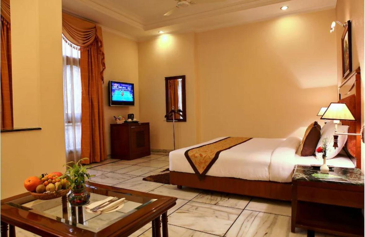 Hotel Florence Inn, Karol Bagh, New Delhi, 2 Min From Metro מראה חיצוני תמונה