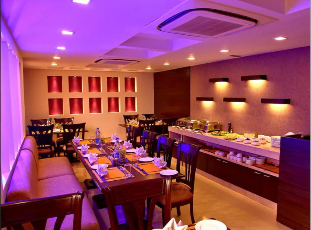 Hotel Florence Inn, Karol Bagh, New Delhi, 2 Min From Metro מראה חיצוני תמונה
