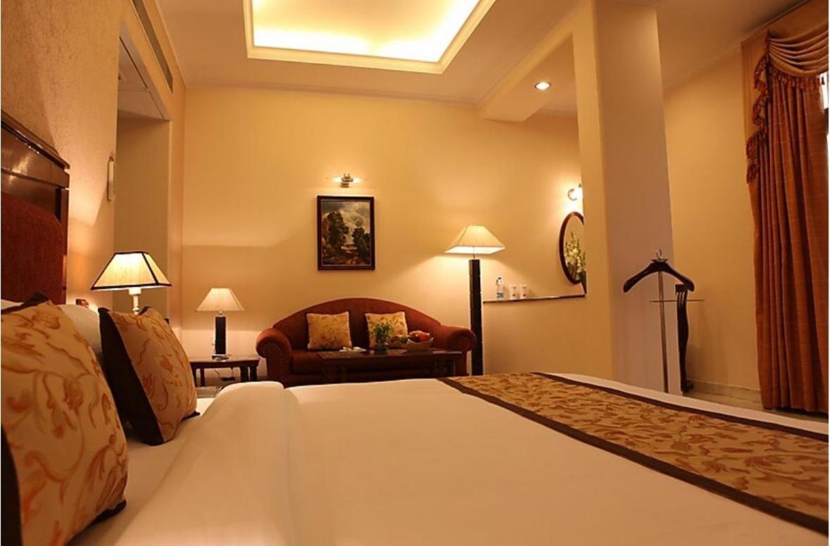 Hotel Florence Inn, Karol Bagh, New Delhi, 2 Min From Metro מראה חיצוני תמונה