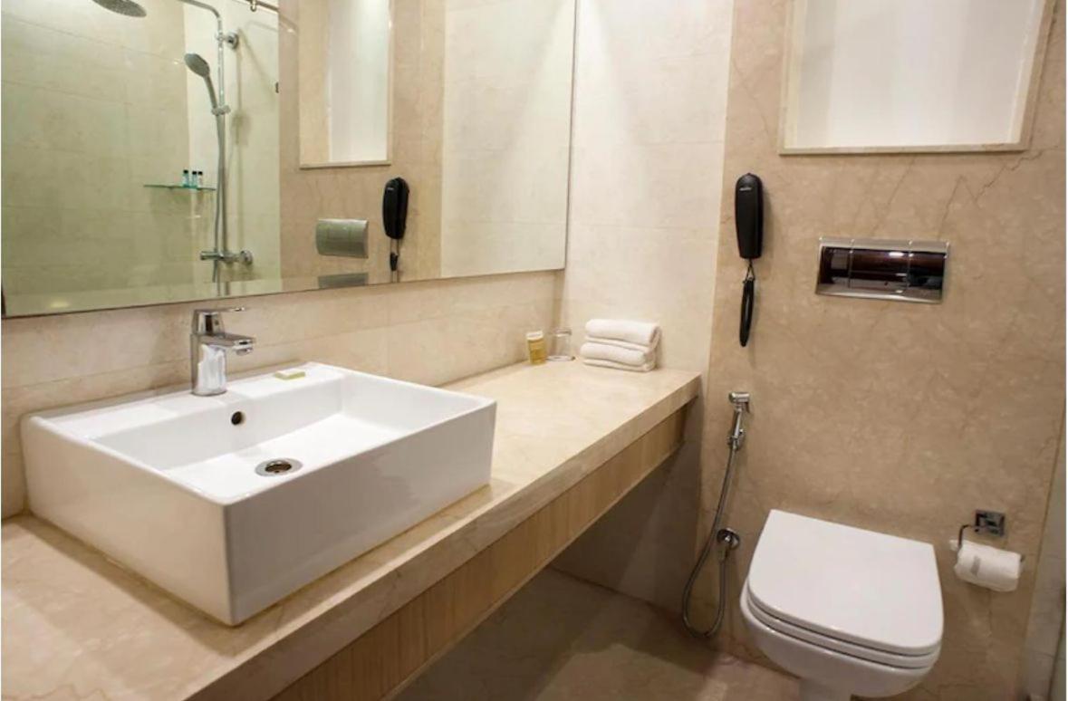 Hotel Florence Inn, Karol Bagh, New Delhi, 2 Min From Metro מראה חיצוני תמונה